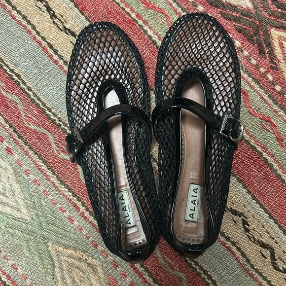 MUST HAVE sold out Alaia mesh ballerina flats!! - Picture 1 of 3